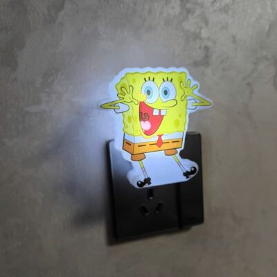 Steckbares Nachtlicht mit Stromversorgung, Spannung 110-240V, bietet konstante und energiesparende Beleuchtung für verschiedene Umgebungen