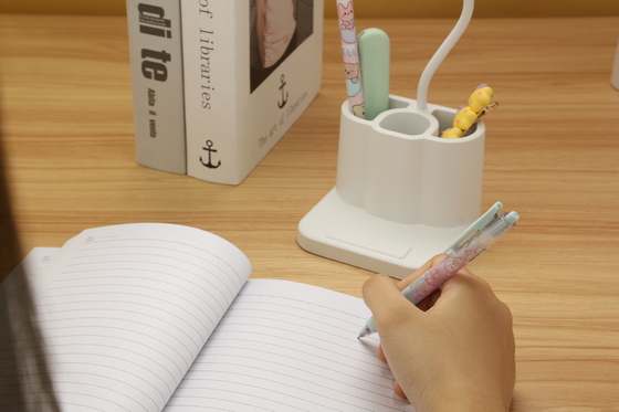 Verstellbare Bürobeleuchtung Smart LED Designed Desk Lamp