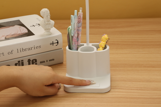 Verstellbare Bürobeleuchtung Smart LED Designed Desk Lamp