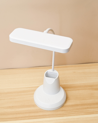 Alle Ebenen Helligkeit Lithiumbatterie betrieben LED-Stifthalter Tischlampe