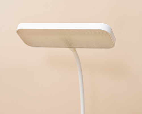 Einstellbare Armklappbare USB-Tischlampe mit Touch-Switch