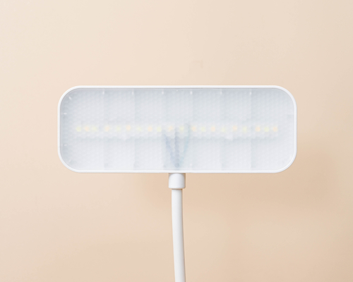 Einstellbare Armklappbare USB-Tischlampe mit Touch-Switch