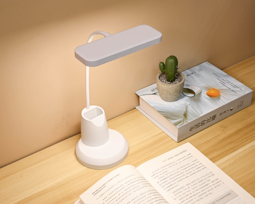 Stilvolle Touch Control Moderne Ladetischlampe Im Bild Perfekte Farbpalette