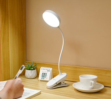 Verstellbare Arm Schlafzimmer Tischlampe mit drei Stufen Helligkeit Touch Control