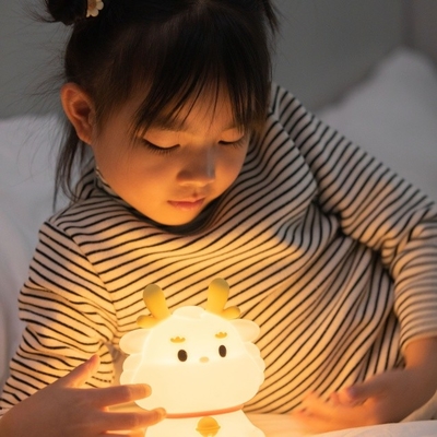 LED-USB Wiederaufladbares Dimmen Dragon Touch Cartoon Süßes Schlafzimmer Dekor Silikon Baby Loung Tischlampe Nachtlicht