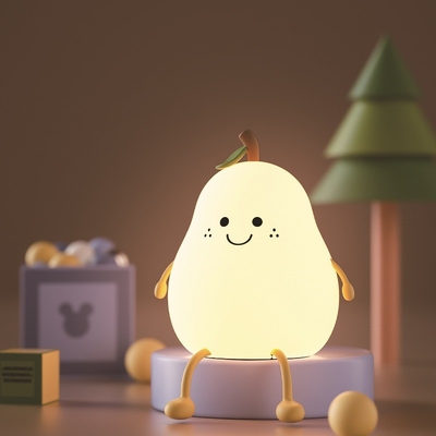 Hochwertige wiederaufladbare RGB drahtlose LED Nachtlicht Dimmbare Tischlampe für Baby / Kinder Schönes Silikon Design