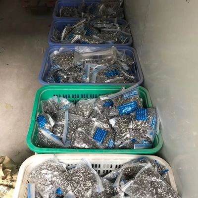 Aluminium-Spurrahmen-Balkongrills 6m Set Präzisions-Balkon-Sicherheitsgrills für einfache Installation und Schutz