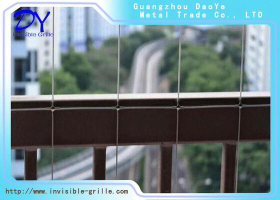 Unsichtbares Sicherheitsgrill Unsichtbare Sicherheitsbarriere zum effektiven Schutz von Kindern und Haustieren bei gleichzeitiger Wahrung der ästhetischen Integrität