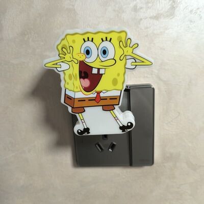 Wandstecker in Nachtlicht, der eine gleichbleibende und energiereichere Beleuchtung für mehrere Einstellungen bietet