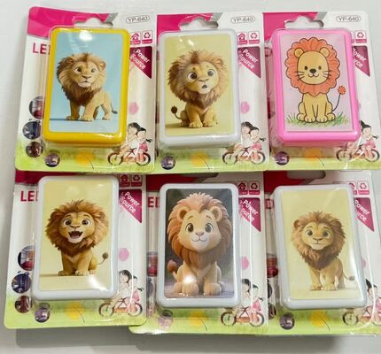 Plug-in Nachtlicht Lampe Cute Look Kunststoff Basismaterial bietet bequeme Nachtbeleuchtung für Zuhause und Büro