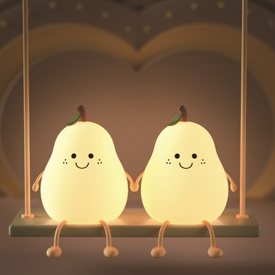 Hochwertige wiederaufladbare RGB drahtlose LED Nachtlicht Dimmbare Tischlampe für Baby / Kinder Schönes Silikon Design