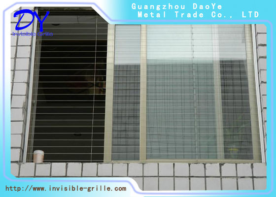 Einfacher Reinigungsbalkon-unsichtbarer Grill für Kinderhaustier-Schutz